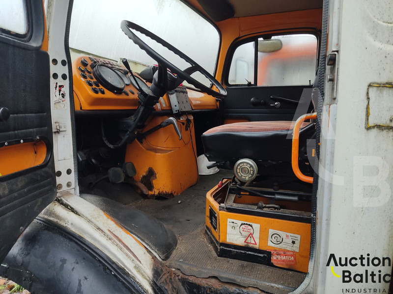 Mercedes-Benz Lako 911 - منصة محمولة مثبتة على الشاحنة: صورة 5 Mercedes-Benz Lako 911 - منصة محمولة مثبتة على الشاحنة: صورة 5