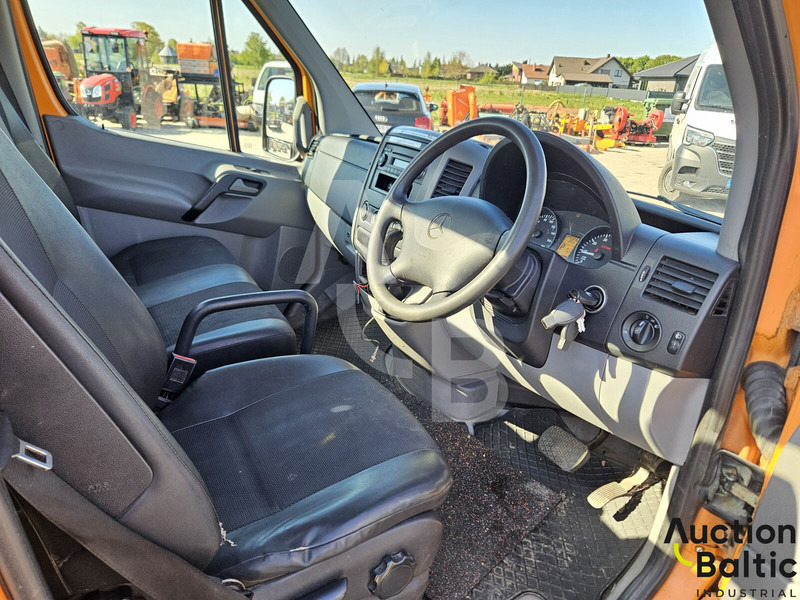 Mercedes-Benz Sprinter - شاحنة قمامة: صورة 5 Mercedes-Benz Sprinter - شاحنة قمامة: صورة 5