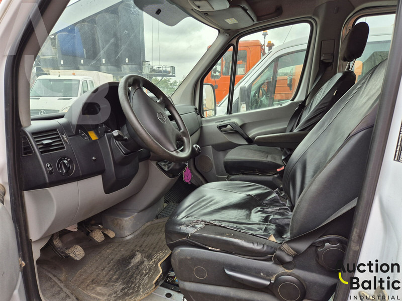 Mercedes-Benz Sprinter - شاحنة مغلقة بستائر جانبية: صورة 5 Mercedes-Benz Sprinter - شاحنة مغلقة بستائر جانبية: صورة 5