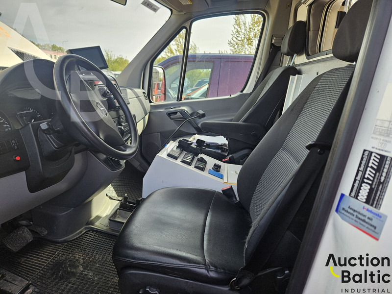 Mercedes-Benz Sprinter - سيارة إسعاف: صورة 5 Mercedes-Benz Sprinter - سيارة إسعاف: صورة 5