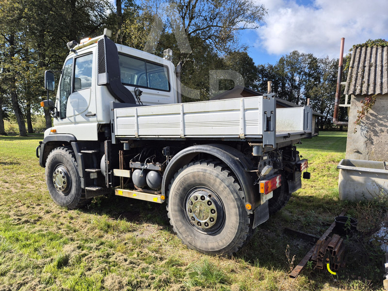 Mercedes-Benz Unimog U 400 - شاحنة قلاب: صورة 4 Mercedes-Benz Unimog U 400 - شاحنة قلاب: صورة 4