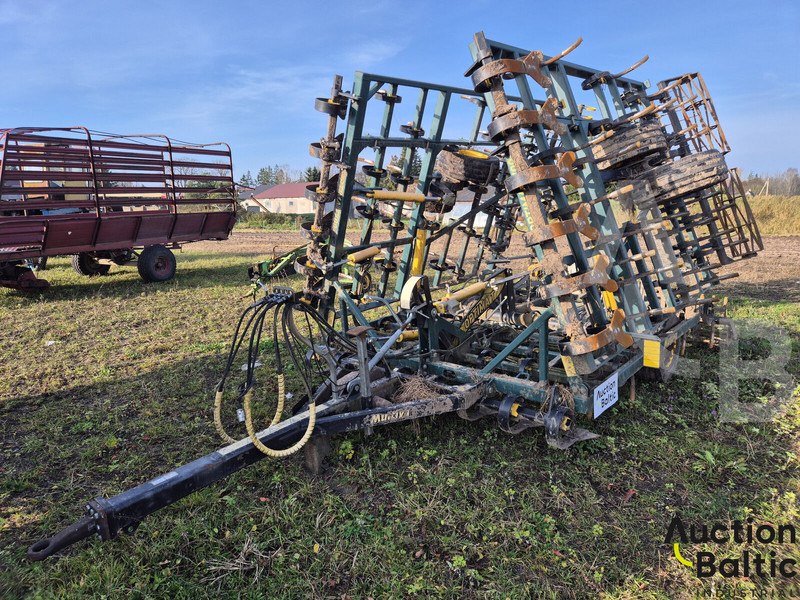 Multiva Optima T700 - آلة حراثة: صورة 1 Multiva Optima T700 - آلة حراثة: صورة 1