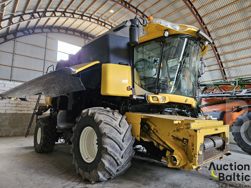 New Holland CR 9080 - حصادة: صورة 2 New Holland CR 9080 - حصادة: صورة 2