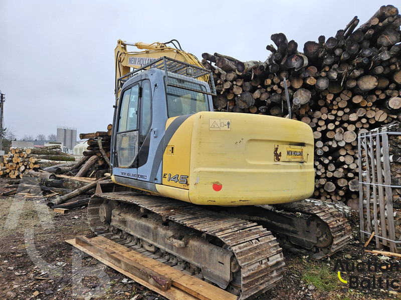 New Holland E 145 - حفار زاحف: صورة 4 New Holland E 145 - حفار زاحف: صورة 4