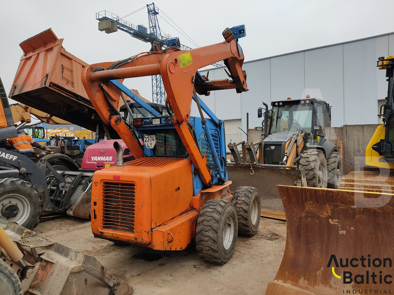 New Holland LS 185 B - شيول صغير: صورة 4 New Holland LS 185 B - شيول صغير: صورة 4