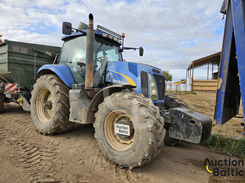 New Holland T 8040 - جرار: صورة 1 New Holland T 8040 - جرار: صورة 1