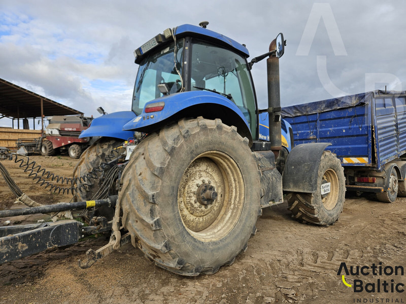 New Holland T 8040 - جرار: صورة 4 New Holland T 8040 - جرار: صورة 4