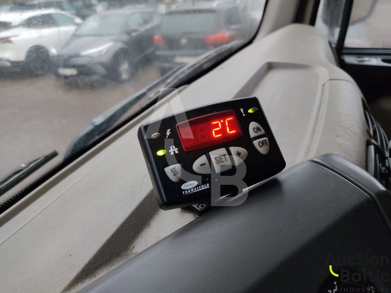 شاحنة ذات مبرد Renault Midlum 240.18: صورة 8