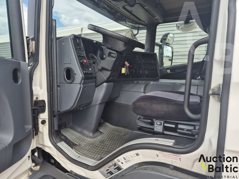 Scania P 450 - شاحنة بهيكل معدني للمقصورة: صورة 5 Scania P 450 - شاحنة بهيكل معدني للمقصورة: صورة 5