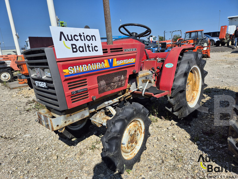 Shibaura SP1540 - جرار: صورة 1 Shibaura SP1540 - جرار: صورة 1