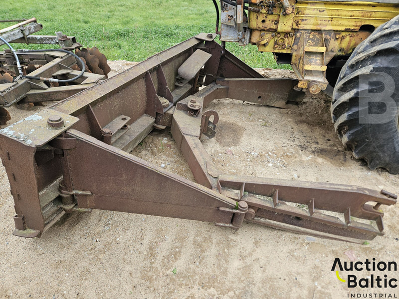 جرار T-157K: صورة 16 جرار T-157K: صورة 16