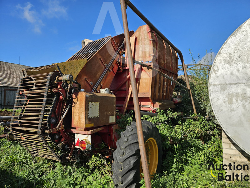 TIM Sugar beet harvester - حصادة: صورة 2 TIM Sugar beet harvester - حصادة: صورة 2