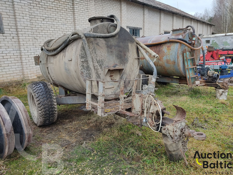 Trailer - tank - مقطورة قلابة: صورة 2 Trailer - tank - مقطورة قلابة: صورة 2