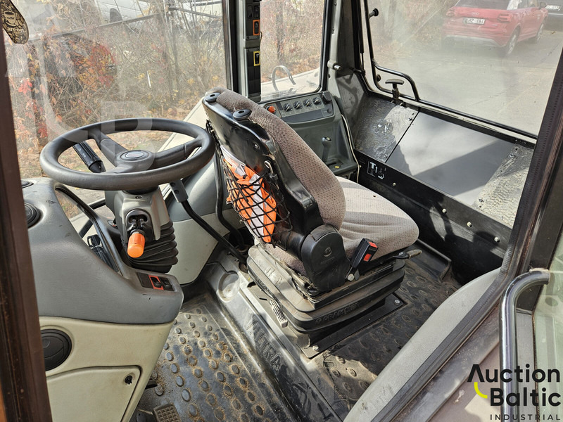 Valtra A 93H - جرار: صورة 5 Valtra A 93H - جرار: صورة 5