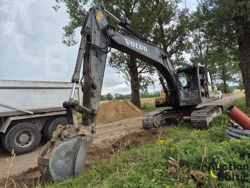 Volvo EC 210 C L - حفار زاحف: صورة 2 Volvo EC 210 C L - حفار زاحف: صورة 2