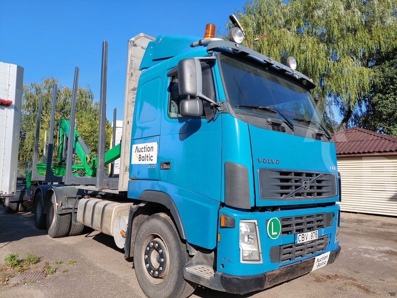 Volvo FH12 - شاحنة قطع الأشجار: صورة 1 Volvo FH12 - شاحنة قطع الأشجار: صورة 1