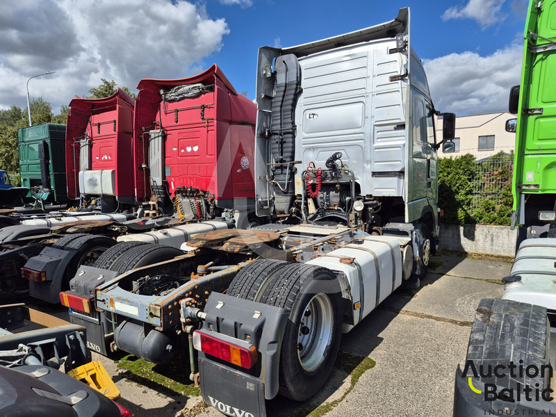 Volvo FH12 - مقطورة السحب: صورة 3 Volvo FH12 - مقطورة السحب: صورة 3