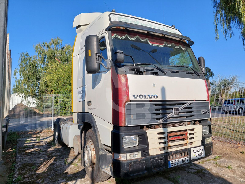 Volvo FH12 - مقطورة السحب: صورة 2 Volvo FH12 - مقطورة السحب: صورة 2