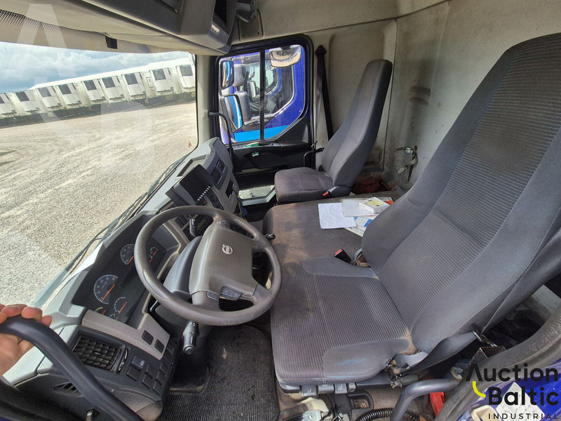 Volvo FL240 - شاحنة صندوقية: صورة 4 Volvo FL240 - شاحنة صندوقية: صورة 4