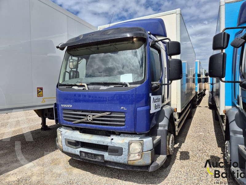 Volvo FL240 - شاحنة صندوقية: صورة 1 Volvo FL240 - شاحنة صندوقية: صورة 1