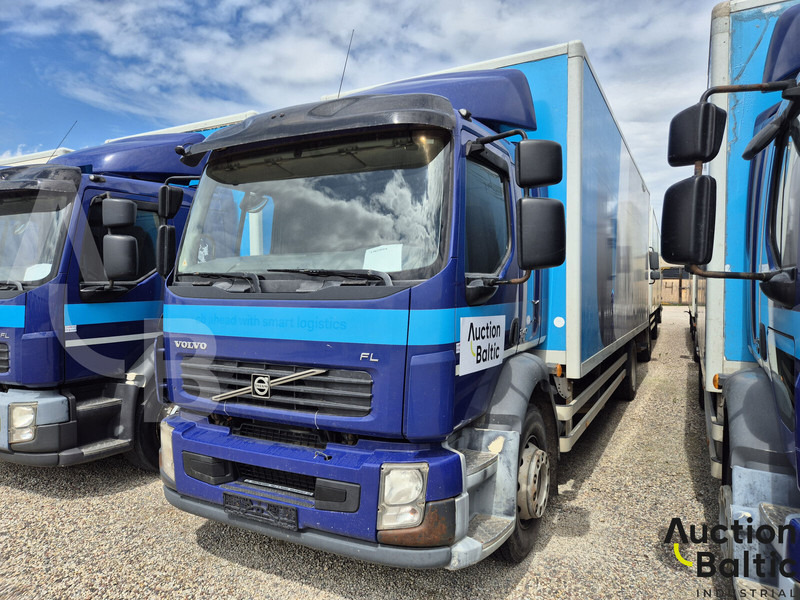 Volvo FL240 - شاحنة صندوقية: صورة 1 Volvo FL240 - شاحنة صندوقية: صورة 1