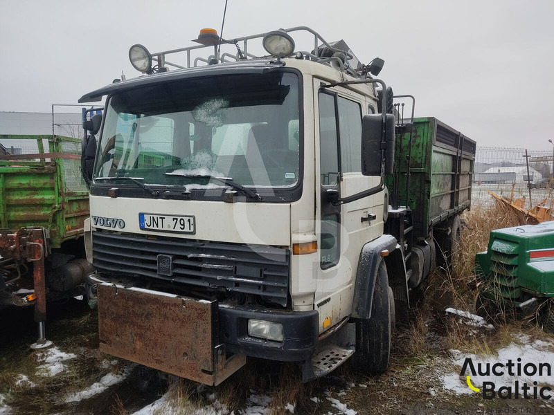 Volvo FL618 - شاحنة قلاب, شاحنة كرين: صورة 1 Volvo FL618 - شاحنة قلاب, شاحنة كرين: صورة 1