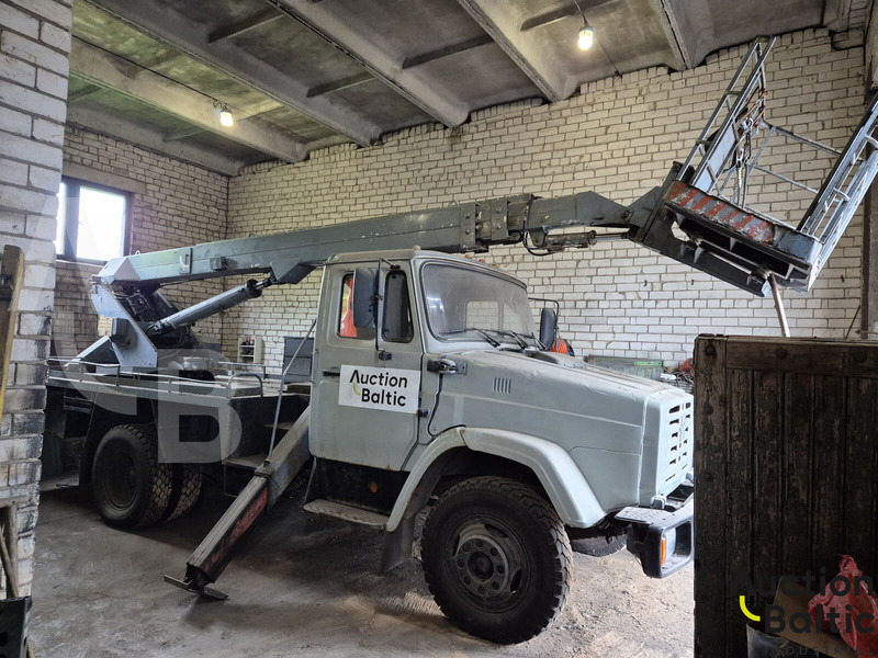 ZIL ZIL 433362 - منصة محمولة مثبتة على الشاحنة: صورة 1 ZIL ZIL 433362 - منصة محمولة مثبتة على الشاحنة: صورة 1