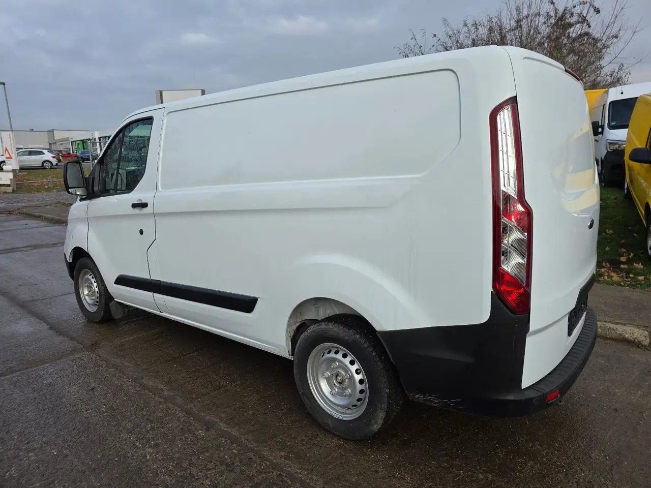 Ford Transit Custom Kasten 280 L1 - فان: صورة 3 Ford Transit Custom Kasten 280 L1 - فان: صورة 3
