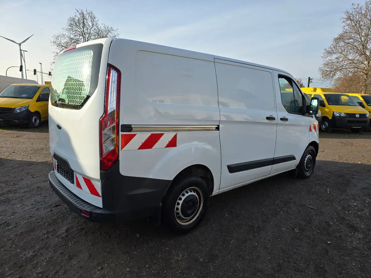 Ford Transit Custom/Werkstattfahrzeug - فان: صورة 4 Ford Transit Custom/Werkstattfahrzeug - فان: صورة 4