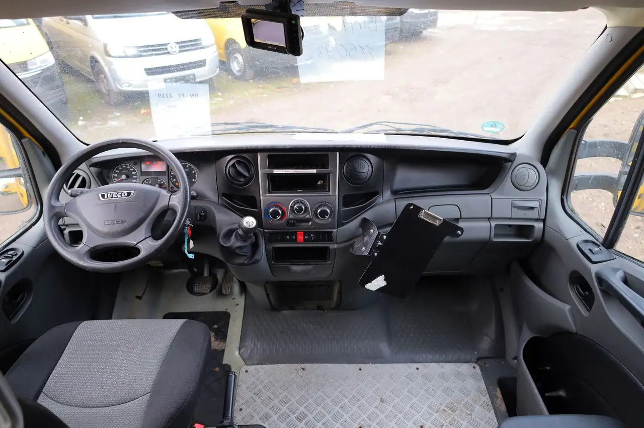 شاحنة بصندوق مغلق Iveco Daily/ Regalsystem/Luftfeder/1. Hand: صورة 9