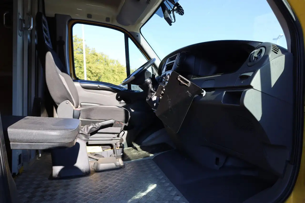 شاحنة بصندوق مغلق Iveco Daily/ Regalsystem/Luftfeder/KURZ/1. Hand: صورة 9