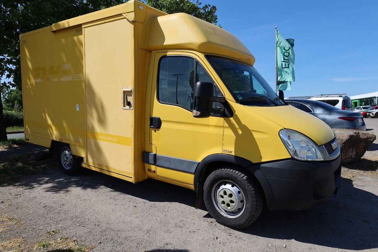 Iveco Daily/ Regalsystem/Luftfeder/KURZ - شاحنة بصندوق مغلق: صورة 1 Iveco Daily/ Regalsystem/Luftfeder/KURZ - شاحنة بصندوق مغلق: صورة 1