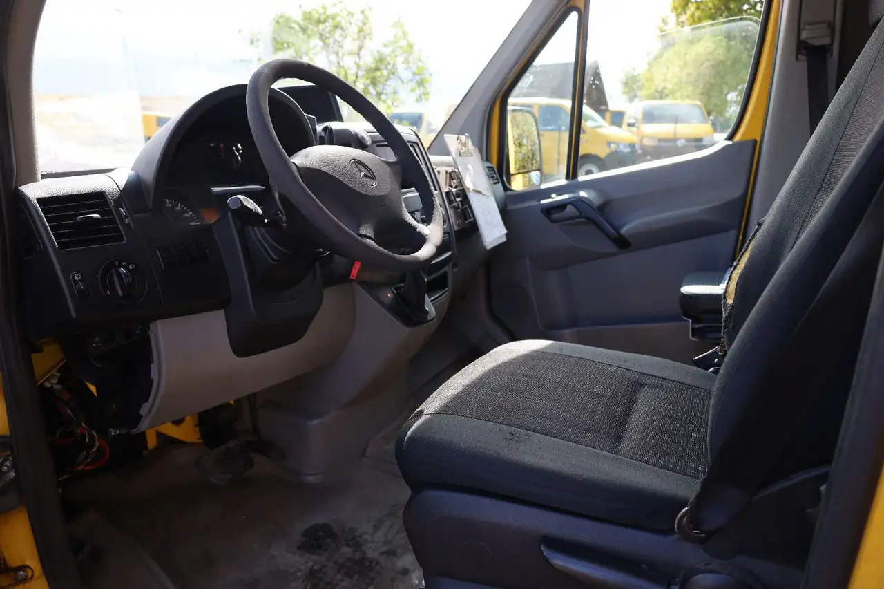 شاحنة بصندوق مغلق Mercedes-Benz Sprinter II Pritsche/ Koffer/Regalsystem: صورة 9 شاحنة بصندوق مغلق Mercedes-Benz Sprinter II Pritsche/ Koffer/Regalsystem: صورة 9
