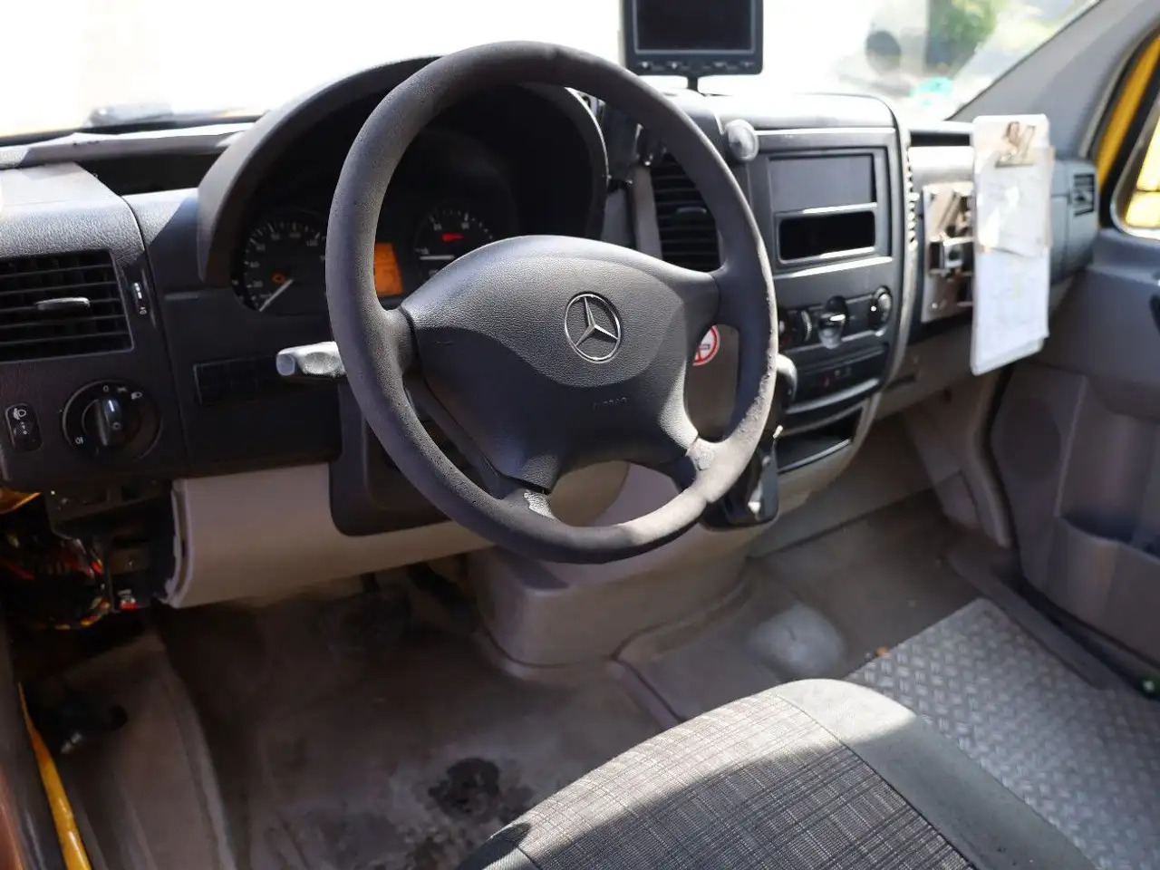 شاحنة بصندوق مغلق Mercedes-Benz Sprinter II Pritsche/ Koffer/Regalsystem: صورة 12 شاحنة بصندوق مغلق Mercedes-Benz Sprinter II Pritsche/ Koffer/Regalsystem: صورة 12