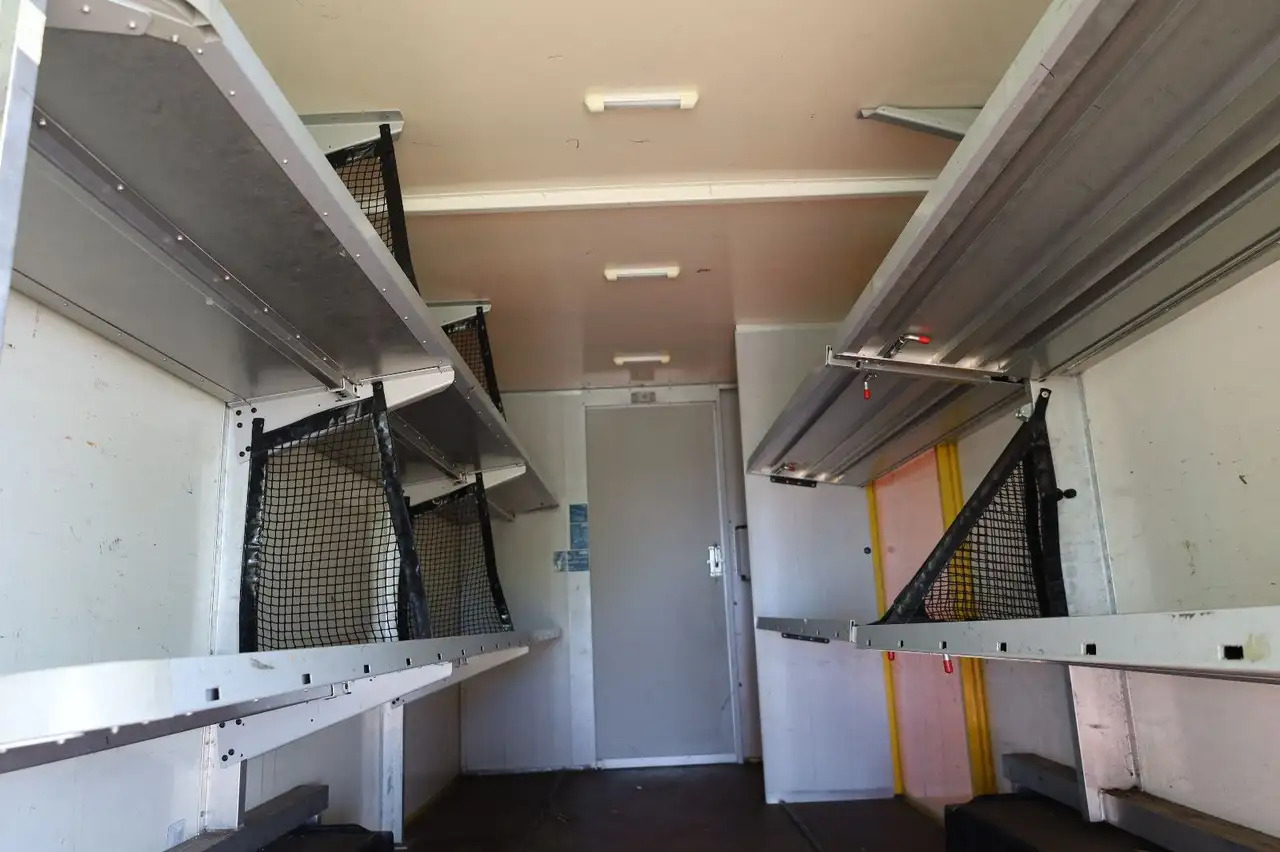 شاحنة بصندوق مغلق Mercedes-Benz Sprinter II Pritsche/ Koffer/Regalsystem: صورة 15 شاحنة بصندوق مغلق Mercedes-Benz Sprinter II Pritsche/ Koffer/Regalsystem: صورة 15