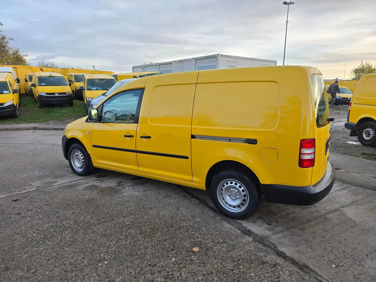 Volkswagen 2KN/Caddy/62kW/Lange Version - فان: صورة 3 Volkswagen 2KN/Caddy/62kW/Lange Version - فان: صورة 3