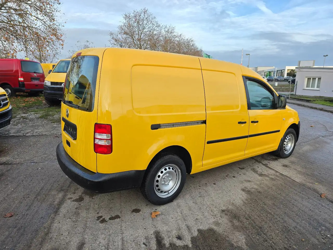 Volkswagen 2KN/Caddy/62kW/Lange Version - فان: صورة 4 Volkswagen 2KN/Caddy/62kW/Lange Version - فان: صورة 4