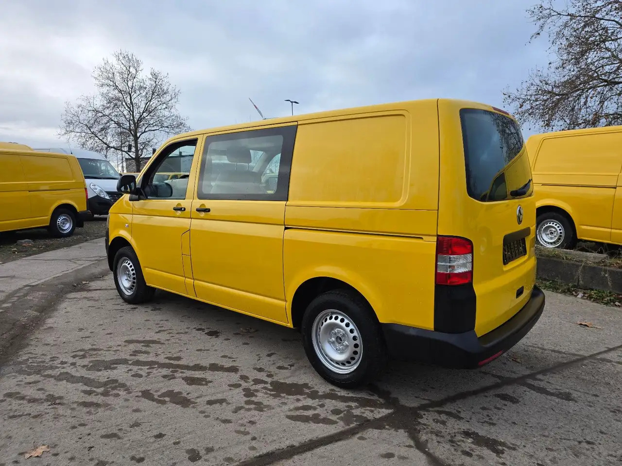 Volkswagen T5 Transporter/ 2.0 TDI/EU5/1.Hand/5-Sitze - فان: صورة 5 Volkswagen T5 Transporter/ 2.0 TDI/EU5/1.Hand/5-Sitze - فان: صورة 5