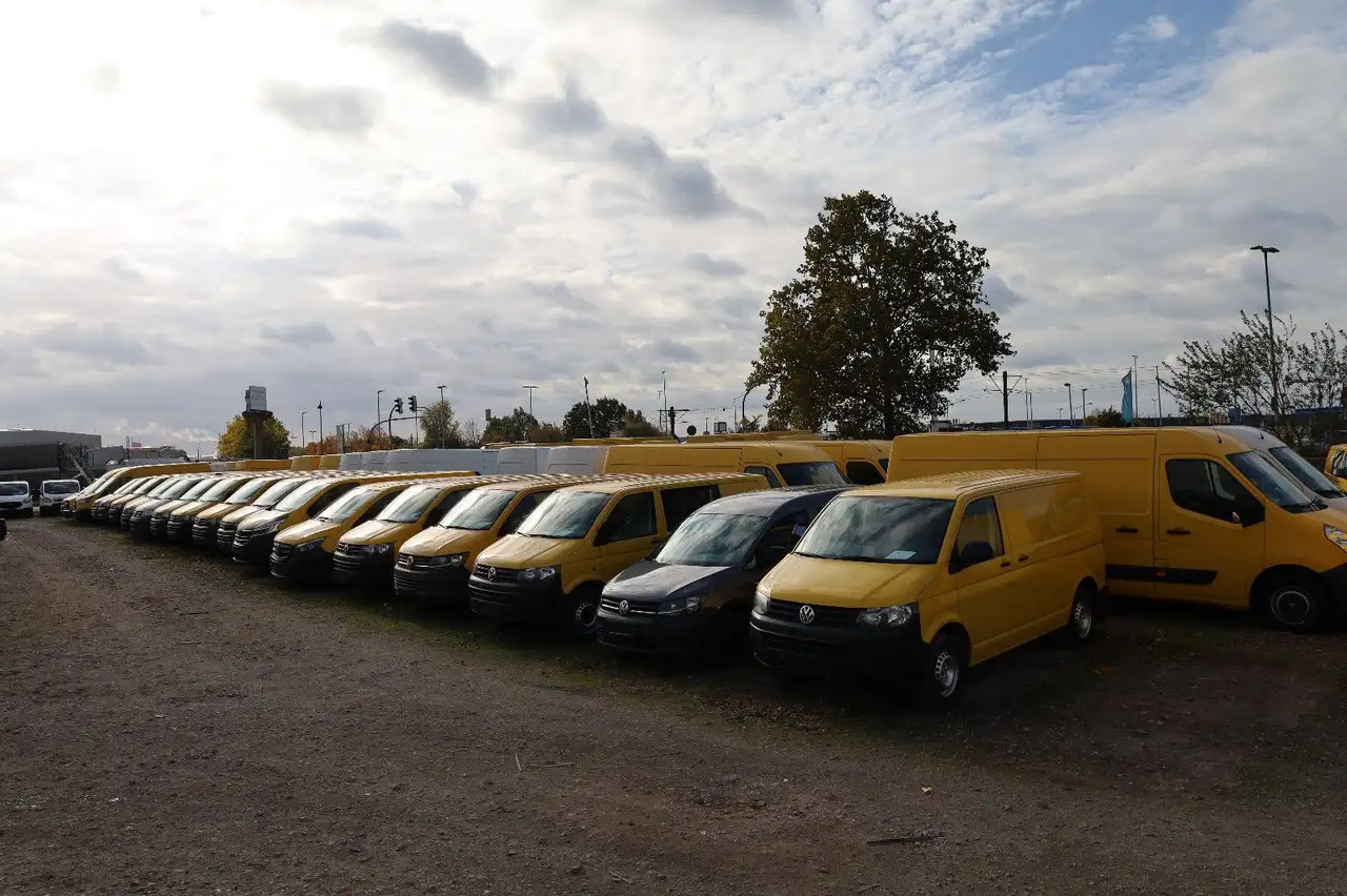 Volkswagen T5 Transporter/ 2.0 TDI/EU5/1.Hand - فان: صورة 1 Volkswagen T5 Transporter/ 2.0 TDI/EU5/1.Hand - فان: صورة 1