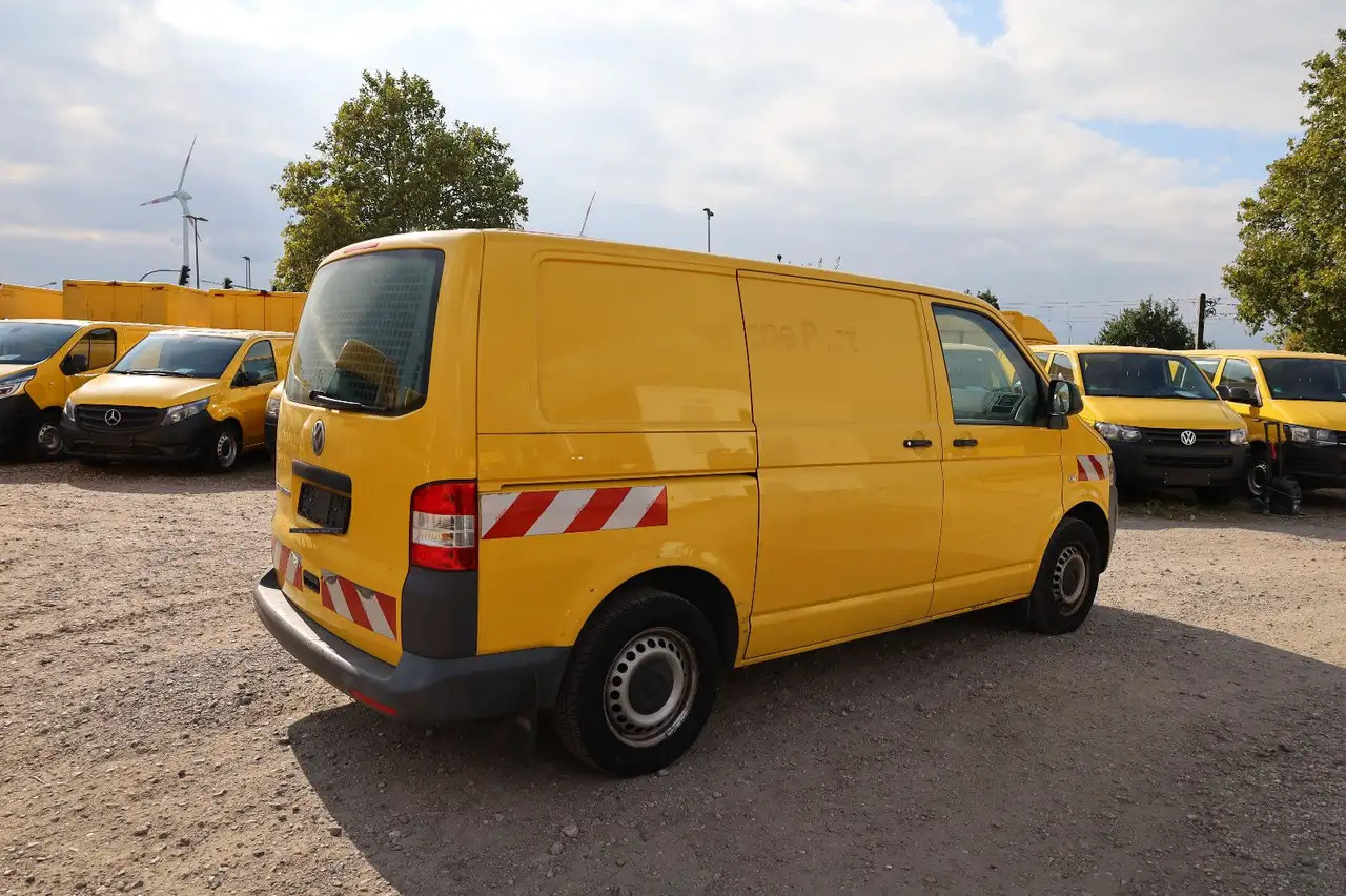 Volkswagen T5 Transporter/ 2.0 TDI/EU5/Werkstattfahrzeug - فان, سيارة خدمات/ سيارة خاصة: صورة 4 Volkswagen T5 Transporter/ 2.0 TDI/EU5/Werkstattfahrzeug - فان, سيارة خدمات/ سيارة خاصة: صورة 4