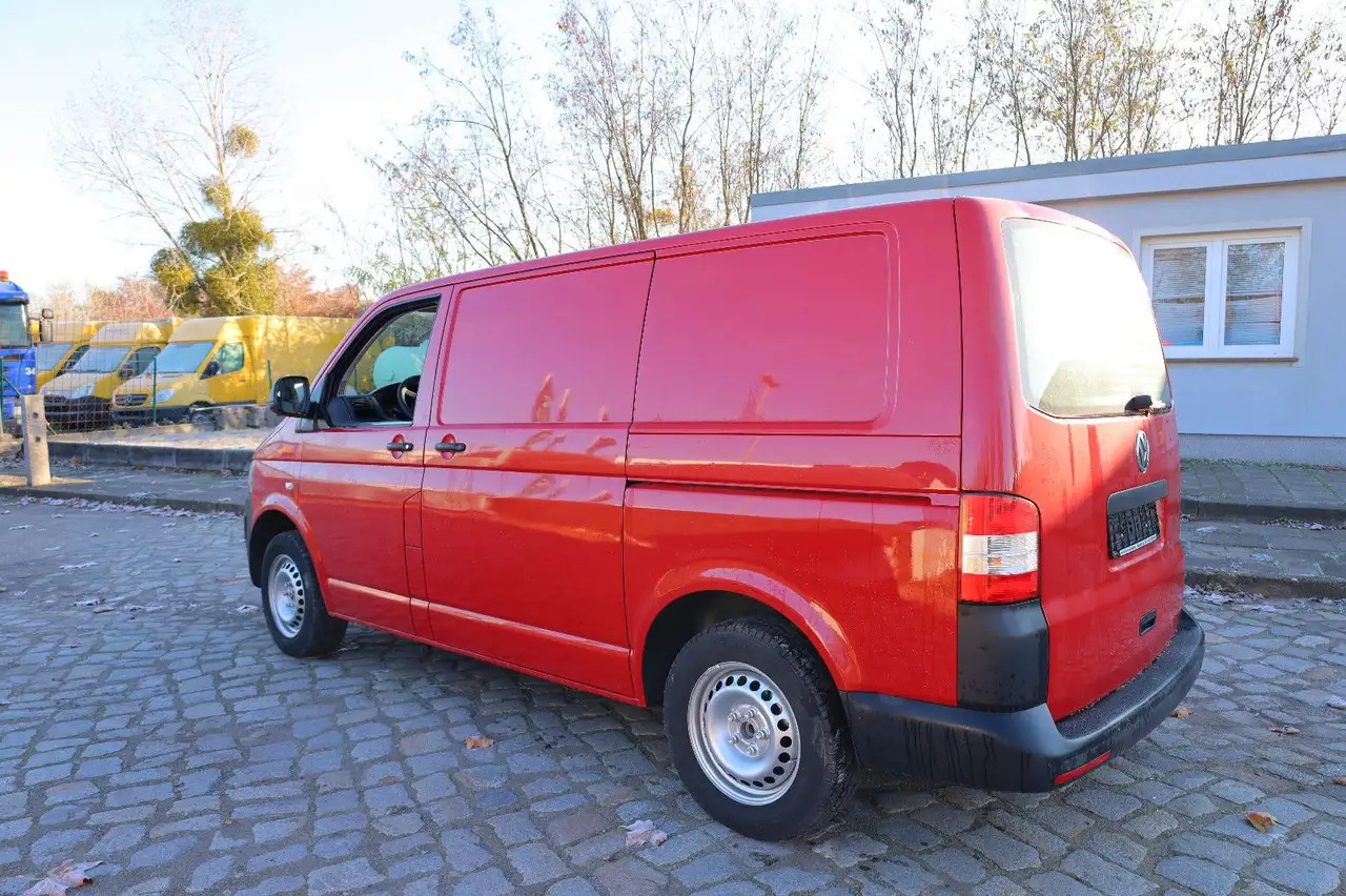 Volkswagen T5 Transporter Kasten-Kombi 2.0 TDI/EU5/1.Hand - فان: صورة 3 Volkswagen T5 Transporter Kasten-Kombi 2.0 TDI/EU5/1.Hand - فان: صورة 3