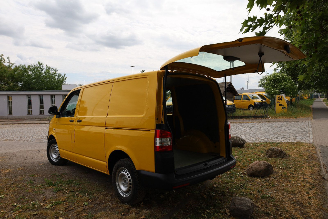 Volkswagen T5 Transporter Kasten-Kombi 2.0 TDI/EU5 - فان المدمجة: صورة 5 Volkswagen T5 Transporter Kasten-Kombi 2.0 TDI/EU5 - فان المدمجة: صورة 5