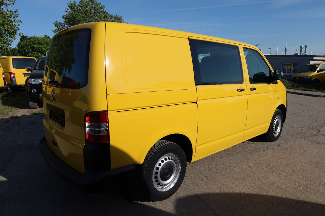 Volkswagen T5 Transporter Kasten-Kombi 2.0 TDI/EU5 - فان المدمجة: صورة 4 Volkswagen T5 Transporter Kasten-Kombi 2.0 TDI/EU5 - فان المدمجة: صورة 4