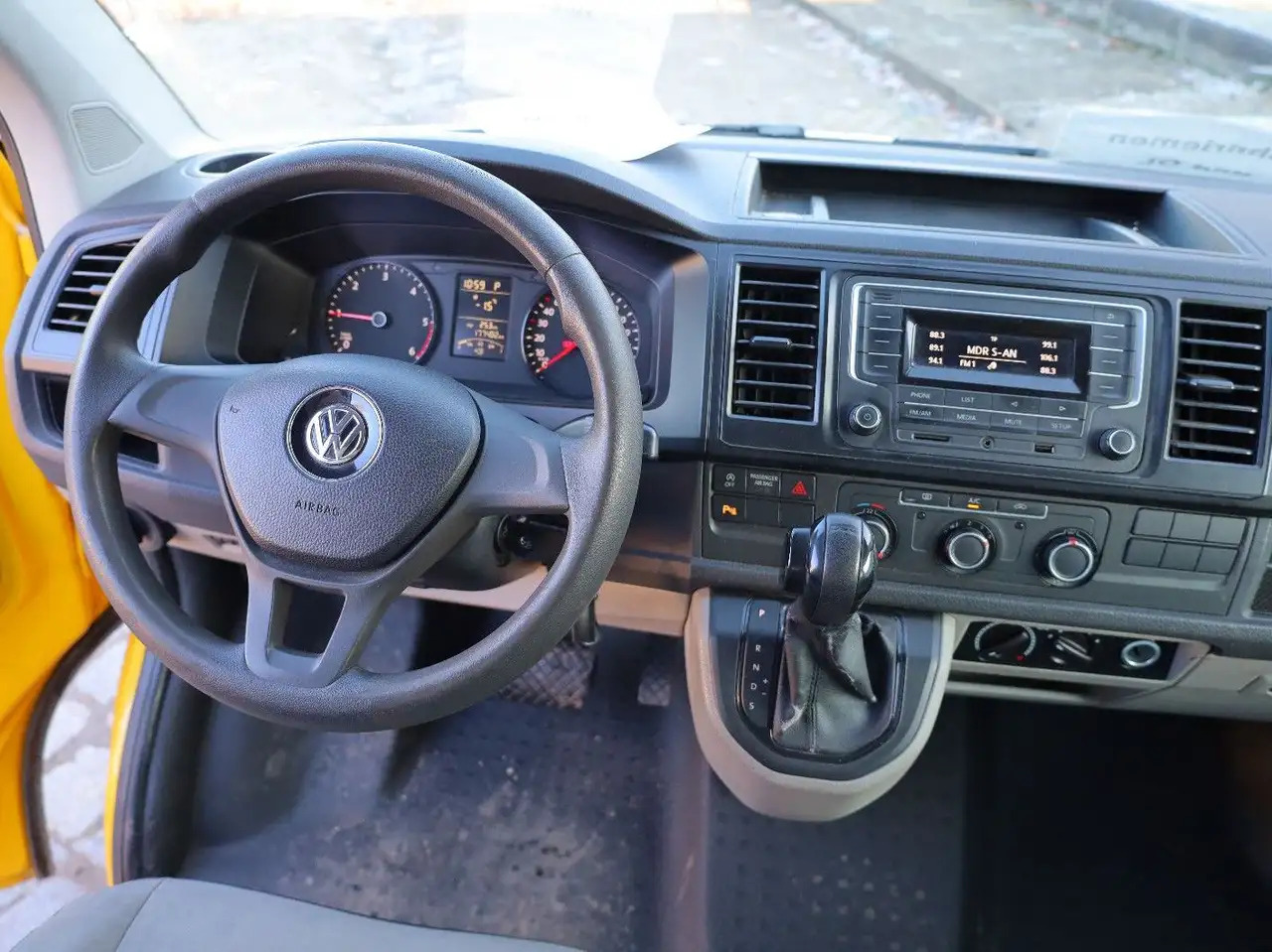 سيارة للبيع Volkswagen T6 Transporter / 2.0 TDI/EU6/1.Hand: صورة 13 سيارة للبيع Volkswagen T6 Transporter / 2.0 TDI/EU6/1.Hand: صورة 13