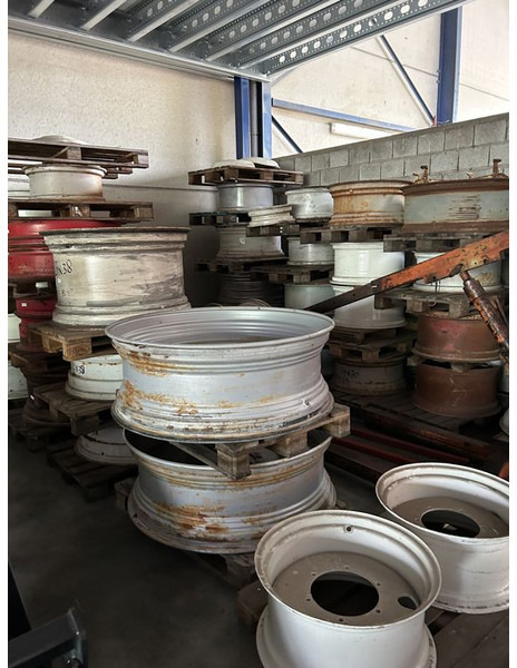 New Holland verschillende soorten velgen - الجنوط: صورة 1 New Holland verschillende soorten velgen - الجنوط: صورة 1