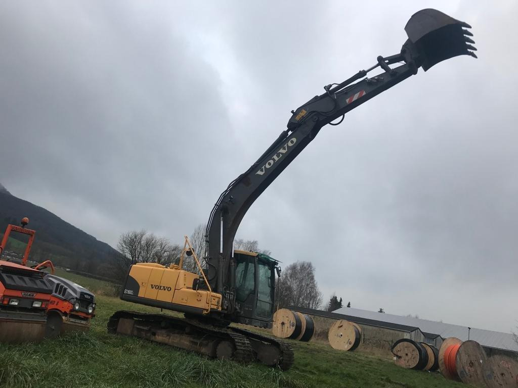 Volvo EC 160 CL well - حفار زاحف: صورة 3 Volvo EC 160 CL well - حفار زاحف: صورة 3