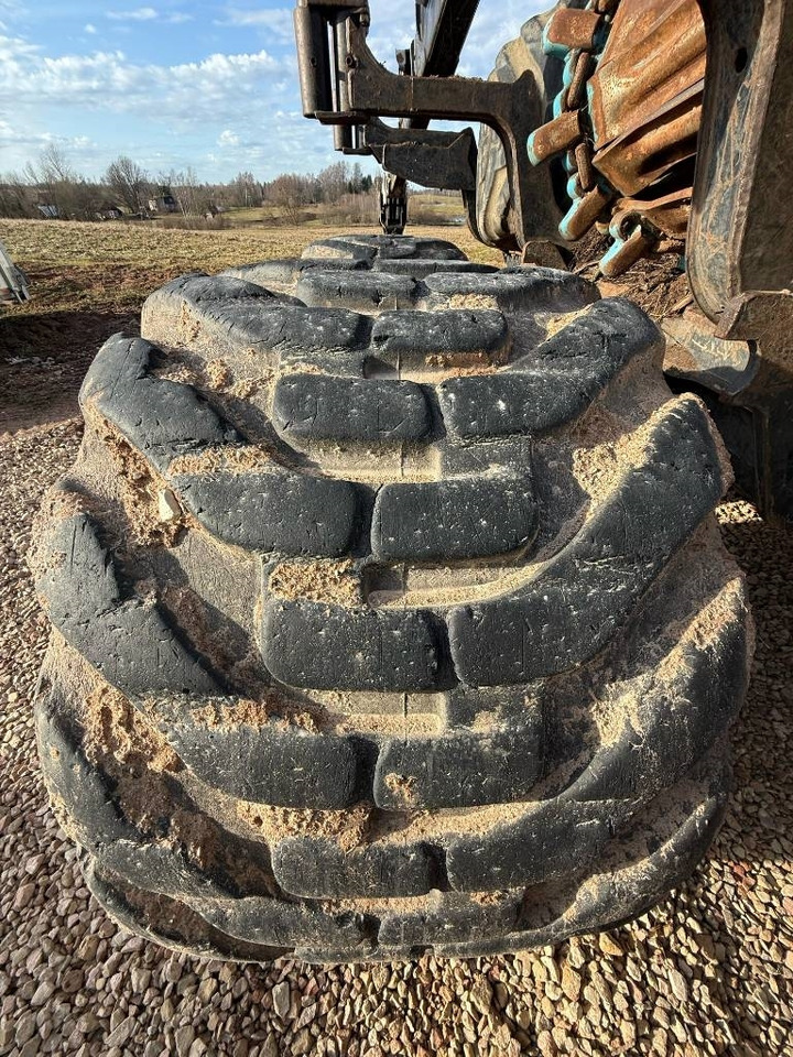 جرار شحن جذوع أشجار الغابات Komatsu 865: صورة 18 جرار شحن جذوع أشجار الغابات Komatsu 865: صورة 18