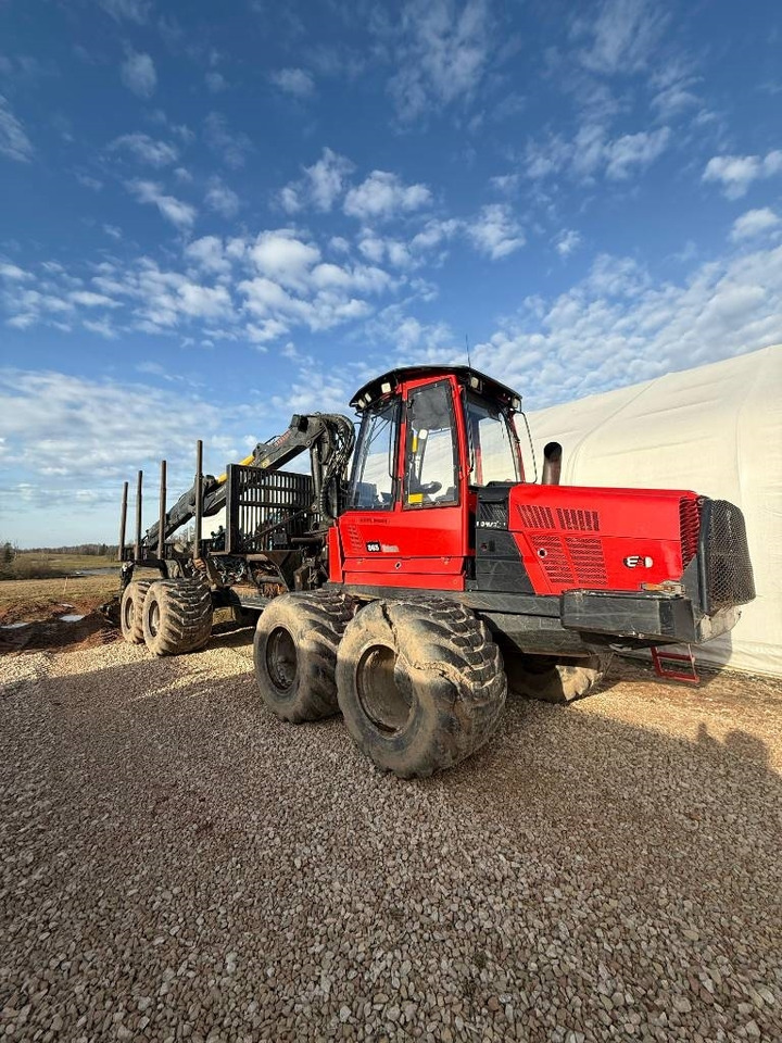 جرار شحن جذوع أشجار الغابات Komatsu 865: صورة 11 جرار شحن جذوع أشجار الغابات Komatsu 865: صورة 11