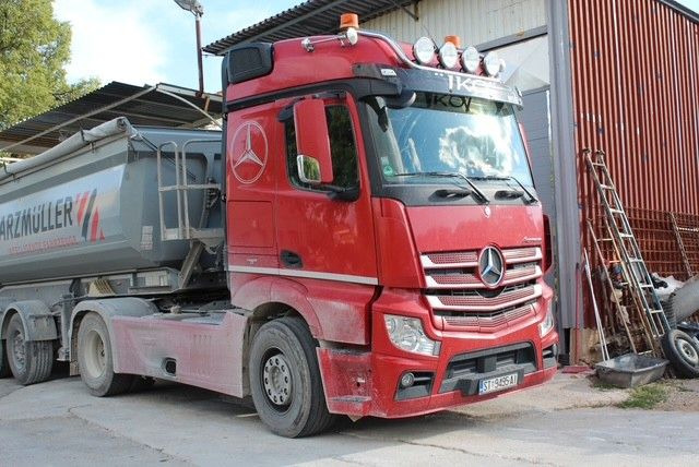 Mercedes-Benz Actros 4 2-Achser BM 963 1848 OM471 4x2 SZM - مقطورة السحب: صورة 1 Mercedes-Benz Actros 4 2-Achser BM 963 1848 OM471 4x2 SZM - مقطورة السحب: صورة 1