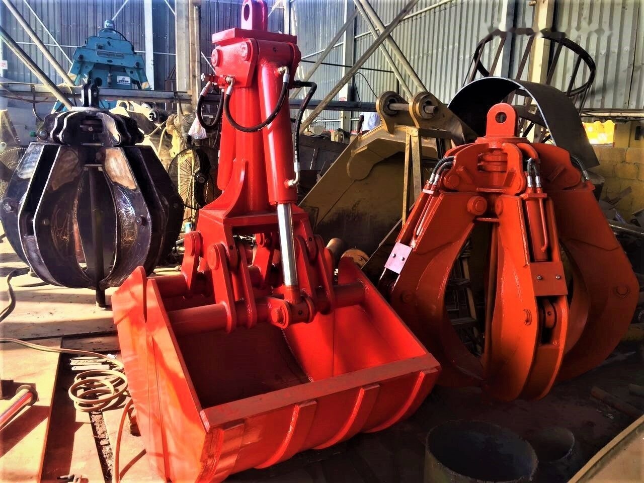 AME Hydraulic Clamshell (1.5 CBM) Suitable for 18-30 Ton Excavator - مغراف الغراف الصدفي - حفّار: صورة 3 AME Hydraulic Clamshell (1.5 CBM) Suitable for 18-30 Ton Excavator - مغراف الغراف الصدفي - حفّار: صورة 3